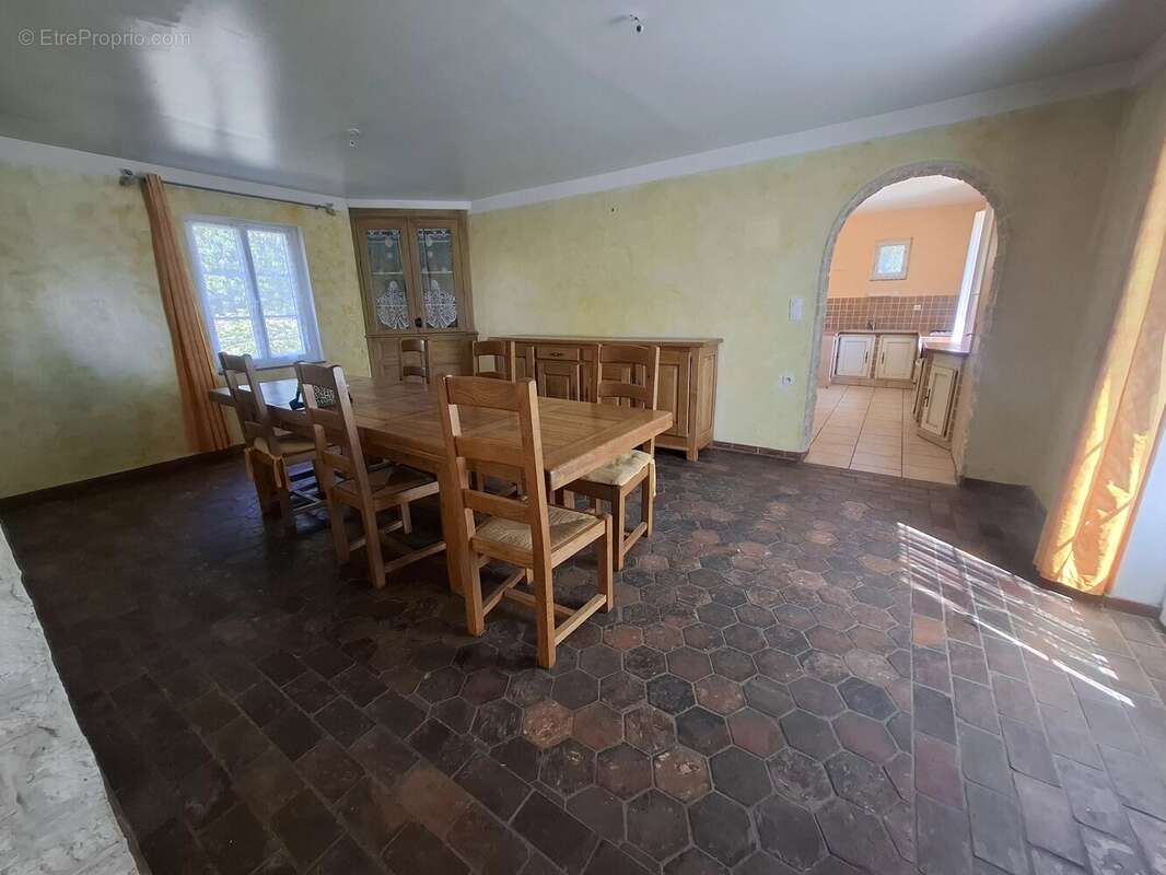 Grande maison familiale de 300 m² - photo 6
