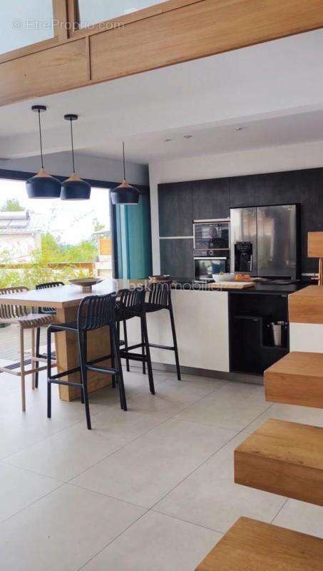 Maison à LES AVIRONS