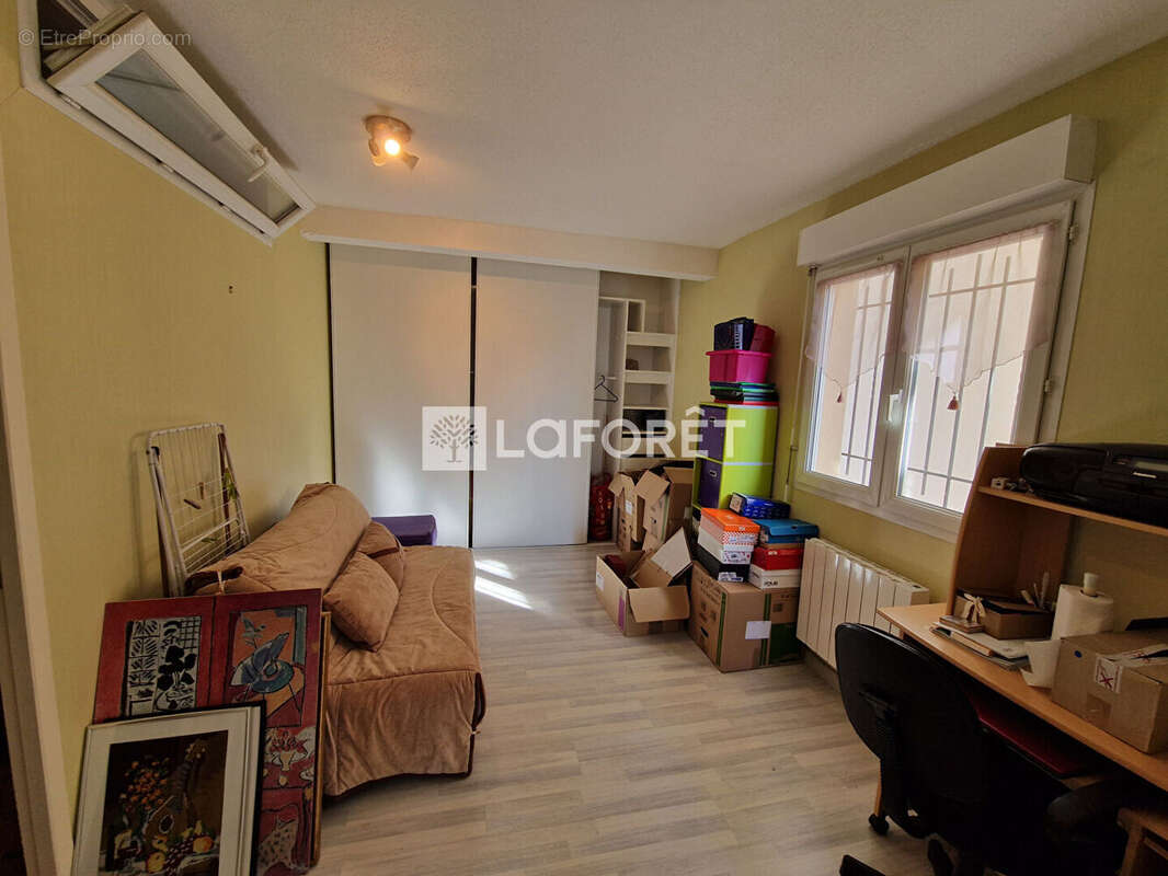 Appartement à ONET-LE-CHATEAU