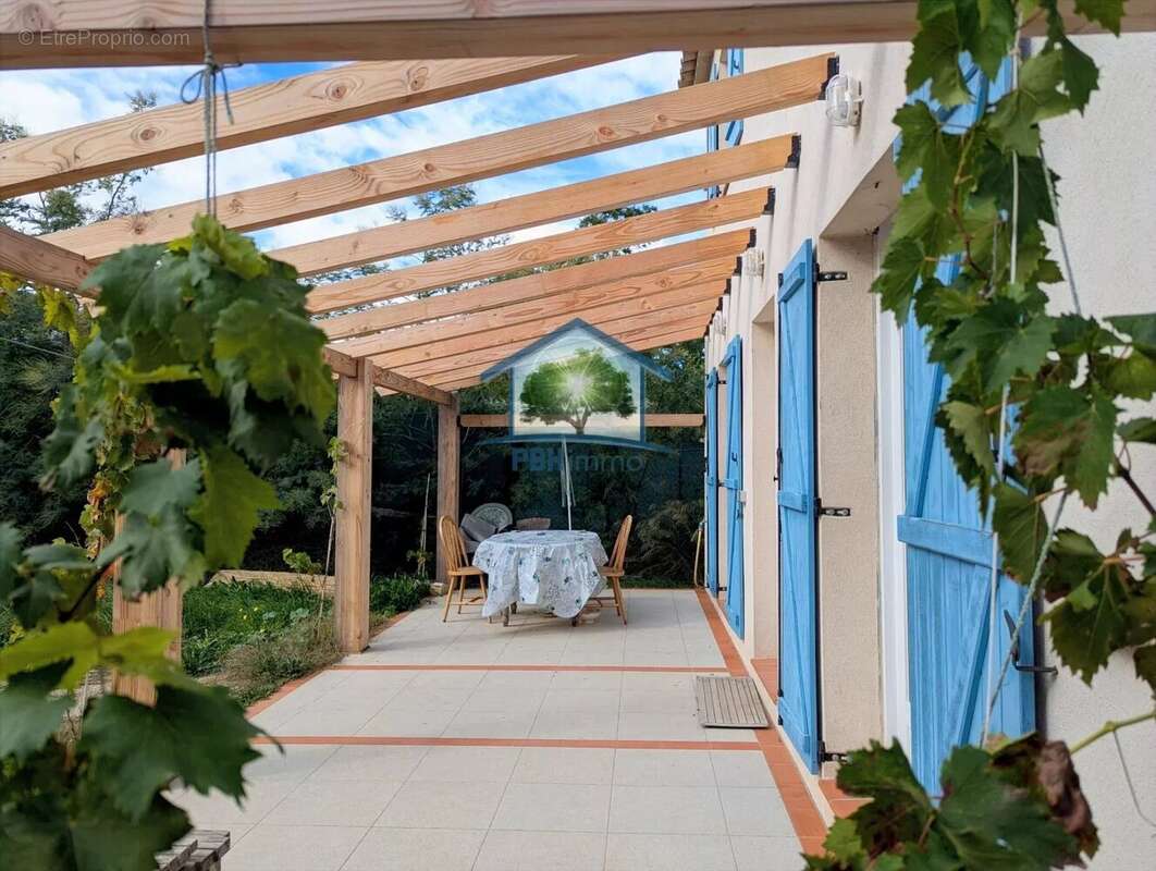 Maison à HYERES