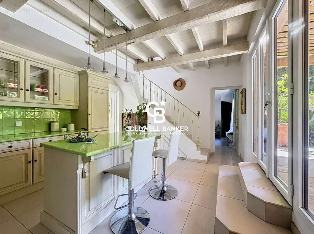 Maison à ROQUEBRUNE-SUR-ARGENS