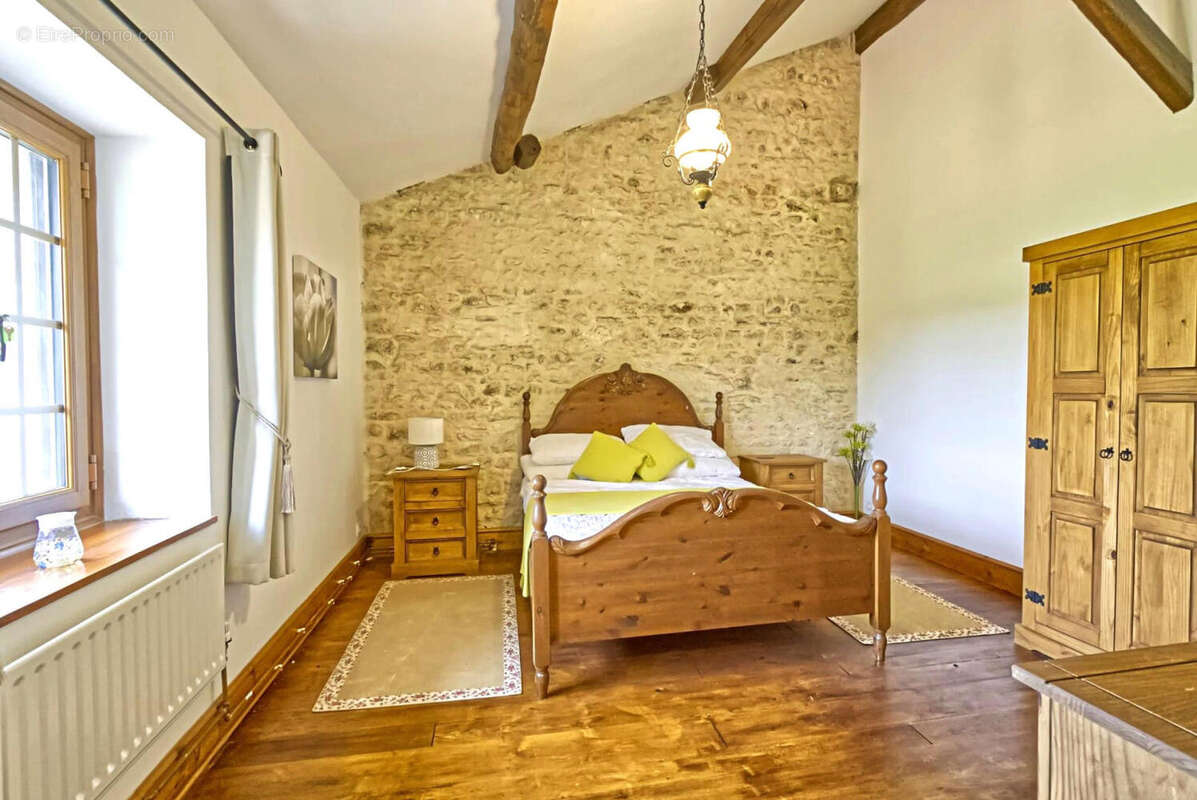 CHAMBRE - Maison à LORIGNE