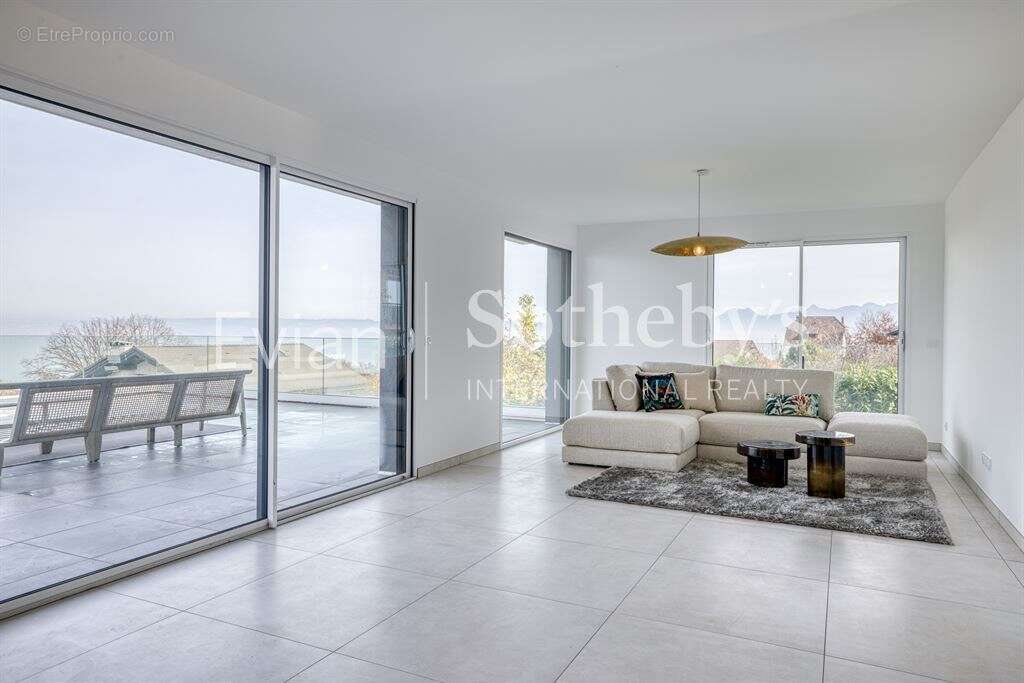 Appartement à EVIAN-LES-BAINS