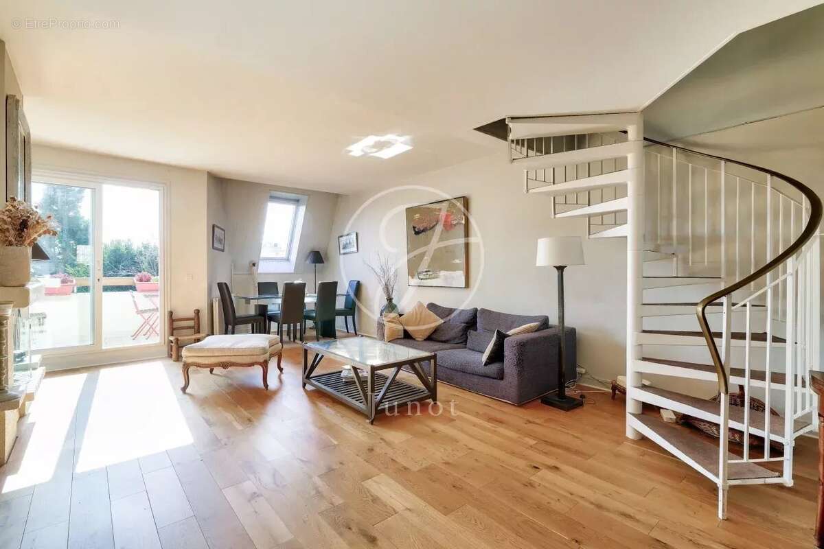 Appartement à GARCHES