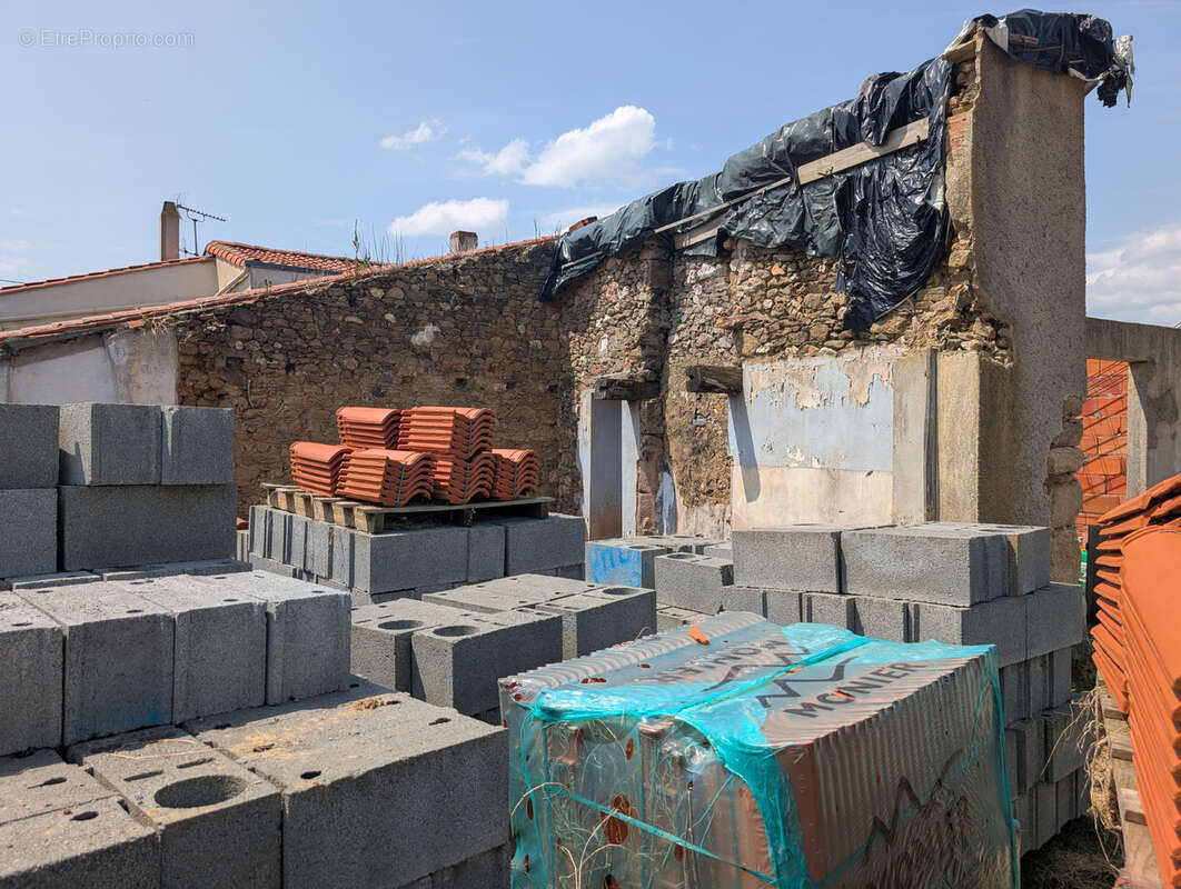 Terrain à LES HERBIERS