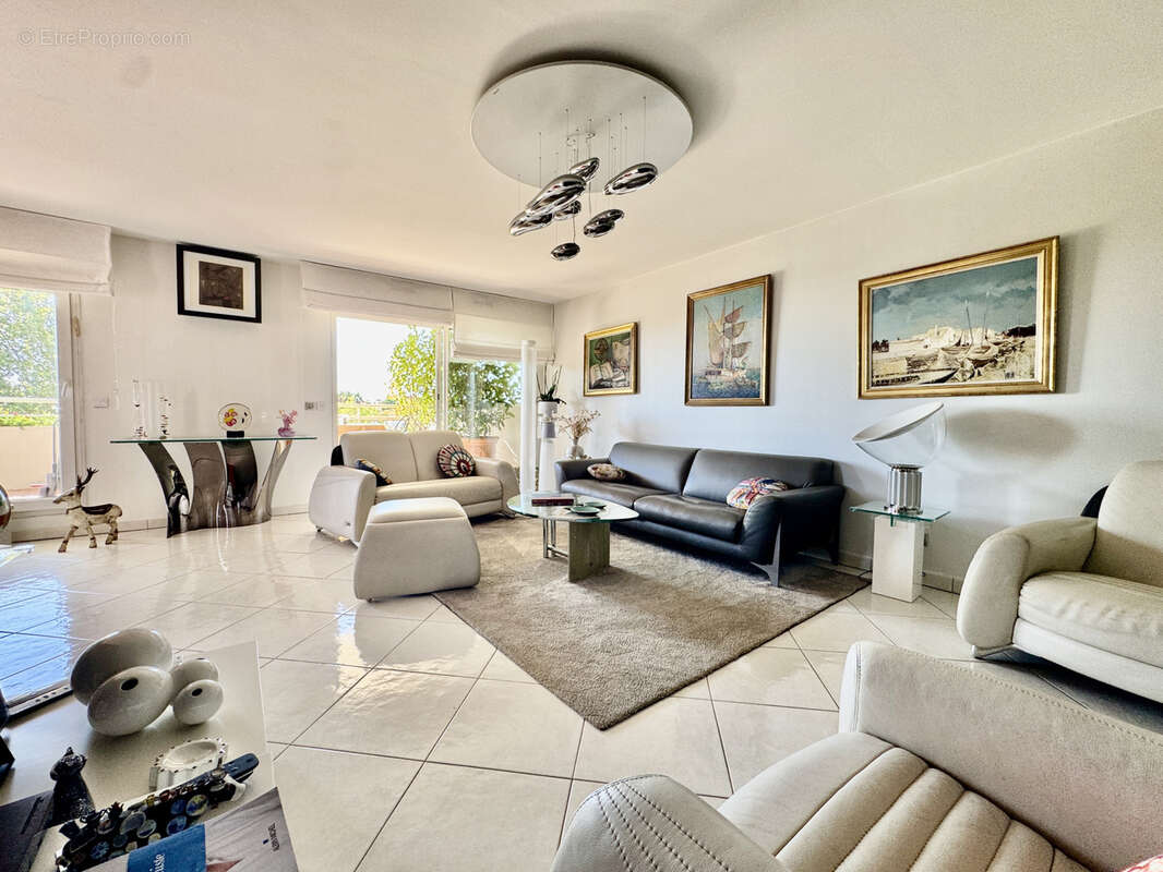 Appartement à MARSEILLE-8E