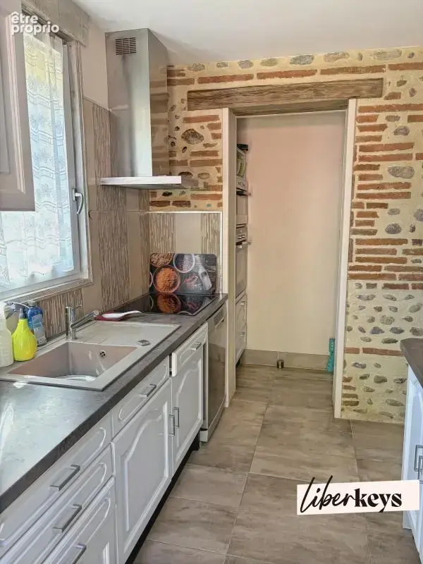 Maison familiale T5 de plain-pied rénovée avec garage et jardin - photo 10