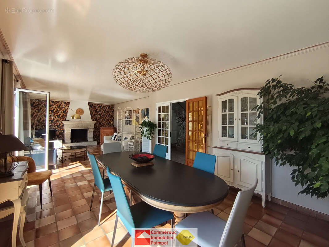 KERFOT, maison familiale de 134 m2 sur un terrain paysagé de 4 280 m2 - photo 3