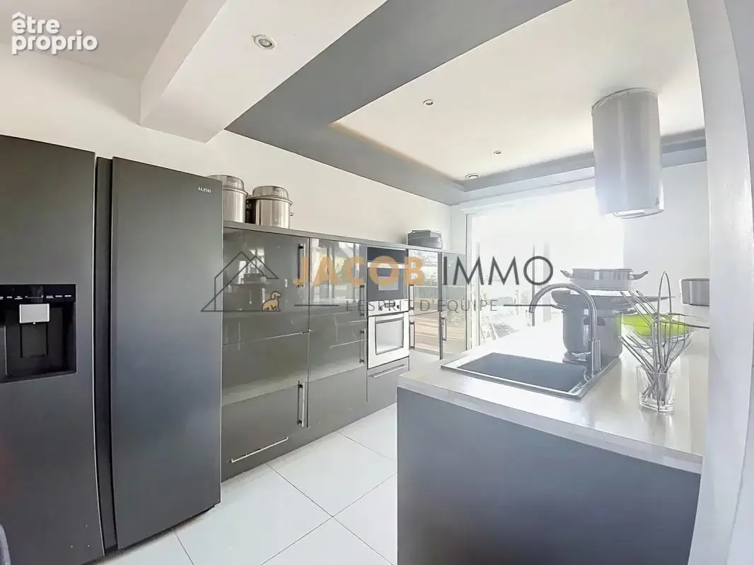Maison de 107 m² au cœur de Milizac – 4 chambres - photo 2