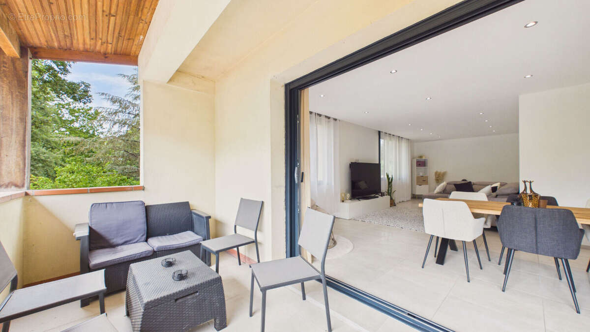 Maison entièrement rénovée de 140 m² au calme sans vis à vis - photo 4