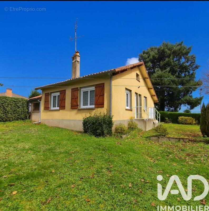 Photo 1 - Maison à BRIGUEUIL