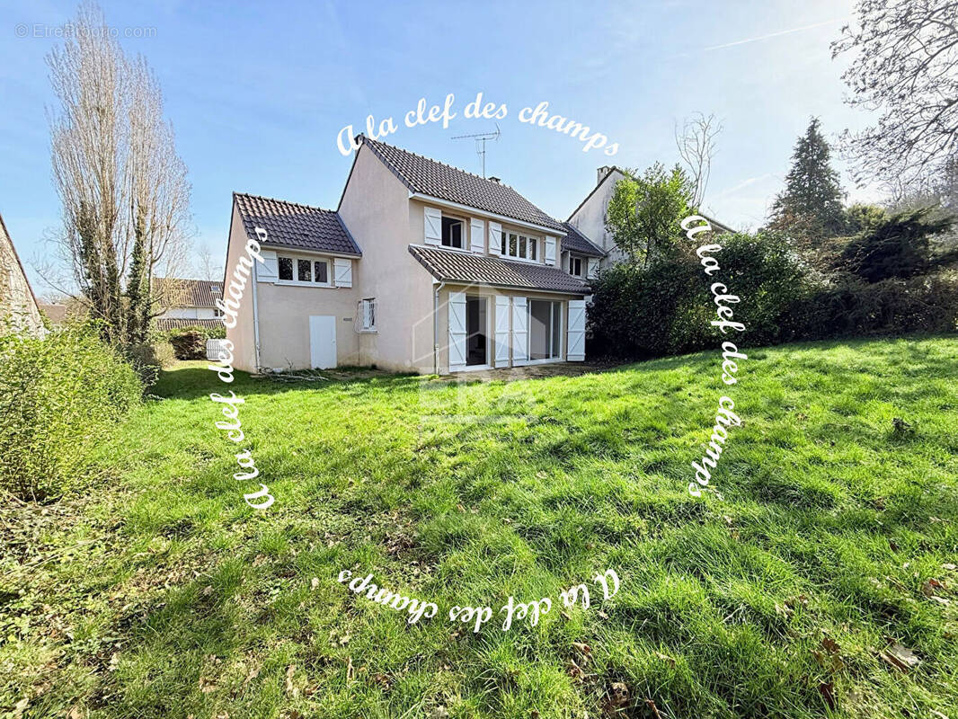Maison à SAINT-REMY-LES-CHEVREUSE