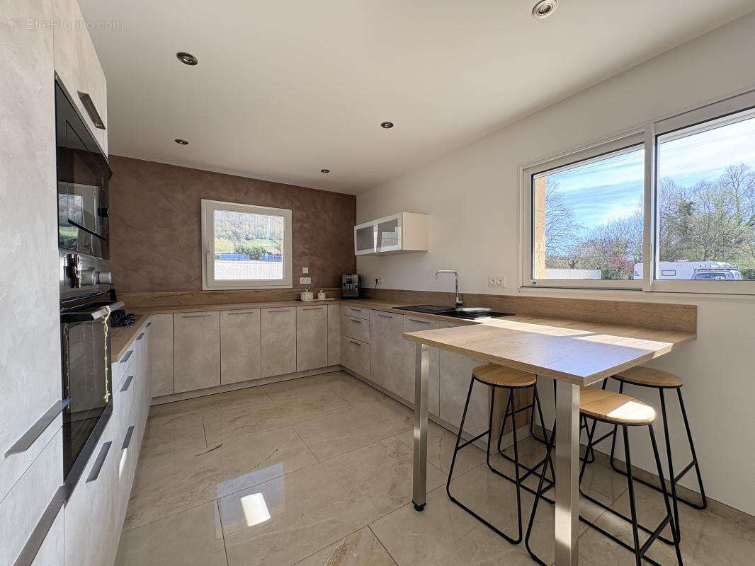 Maison à SAINT-SAVIN