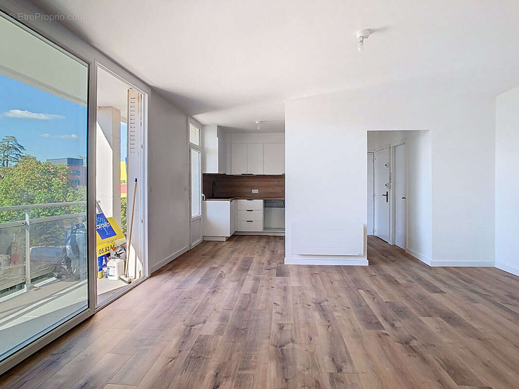 Appartement à BORDEAUX