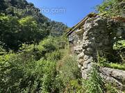 Terrain à TOURRETTE-LEVENS