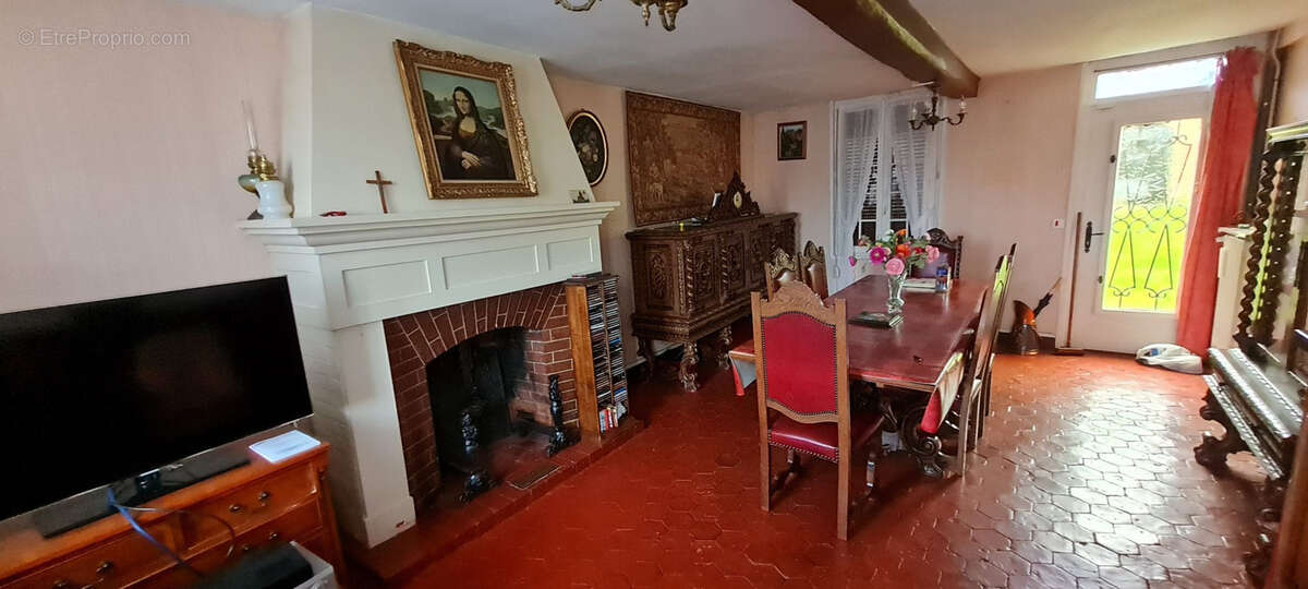 Maison à NOAILLES