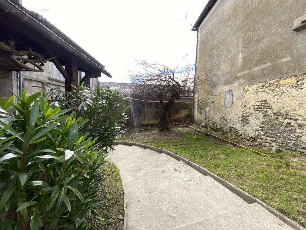 Maison à SAINT-SAVIN