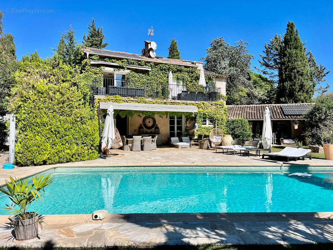 Maison à MOUGINS