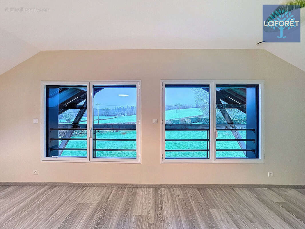 Maison à CORMEILLES