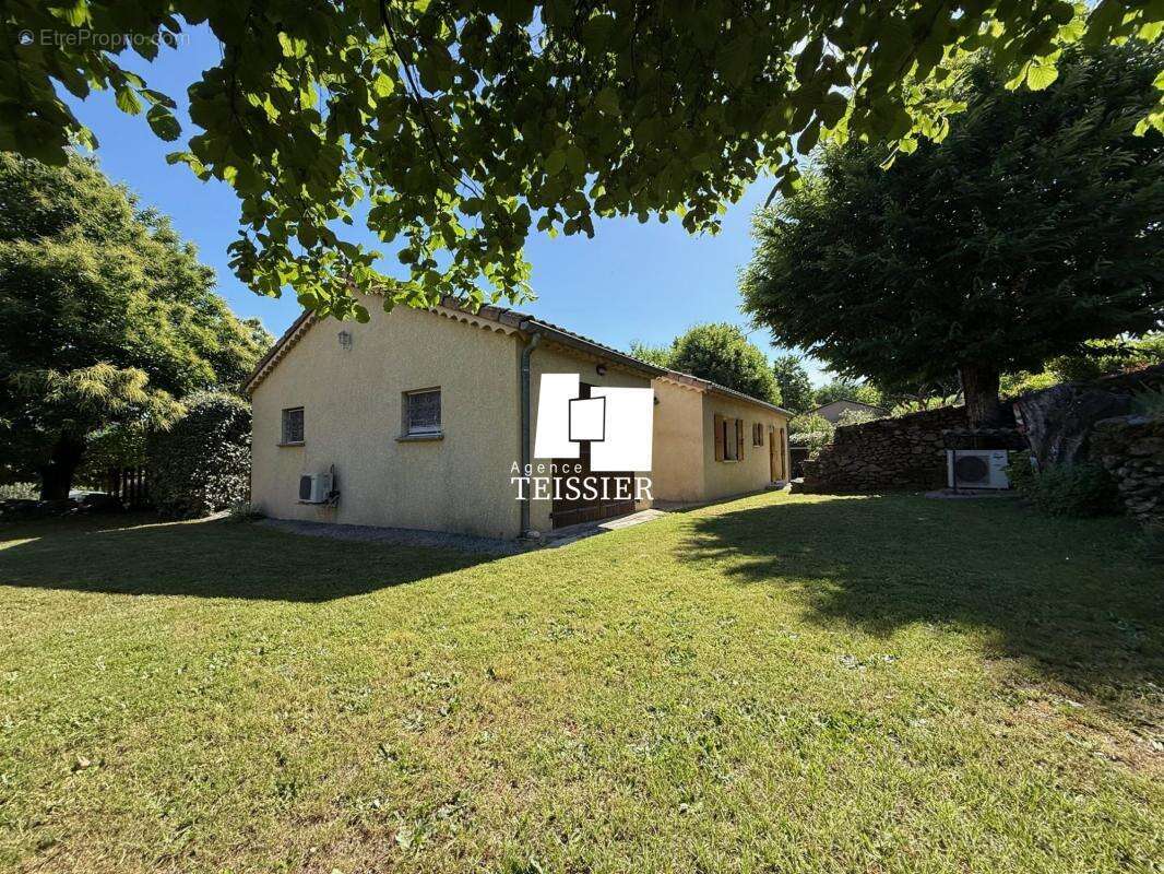 Maison à GRAVIERES