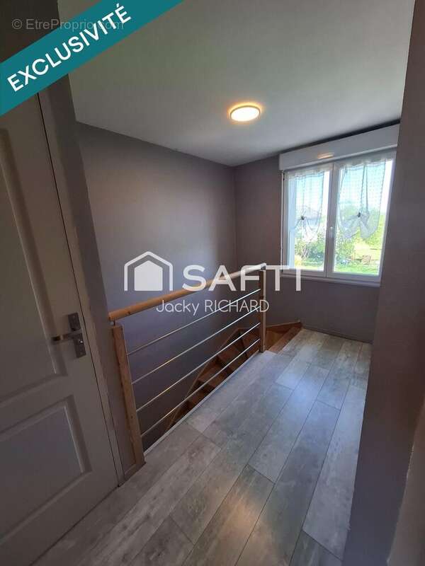 Maison 80 m² à Mouzay  - photo 2