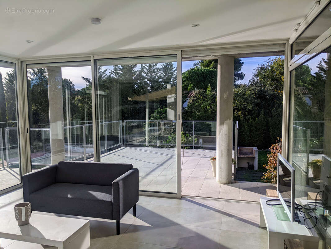 Belle Maison D'architecte de Caractère, 220m2 à vendre à Castelnau le lez sur 2200 m2 de terrain. - photo 11