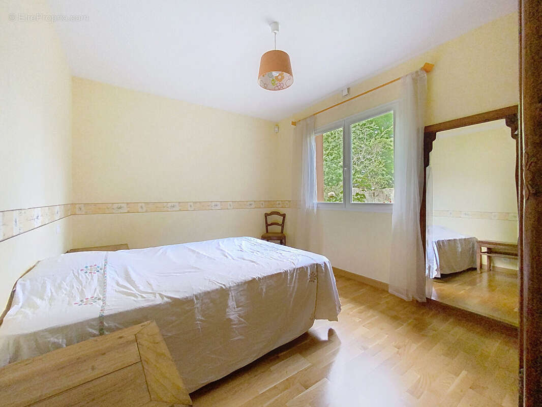 Maison à CAMBLANES-ET-MEYNAC