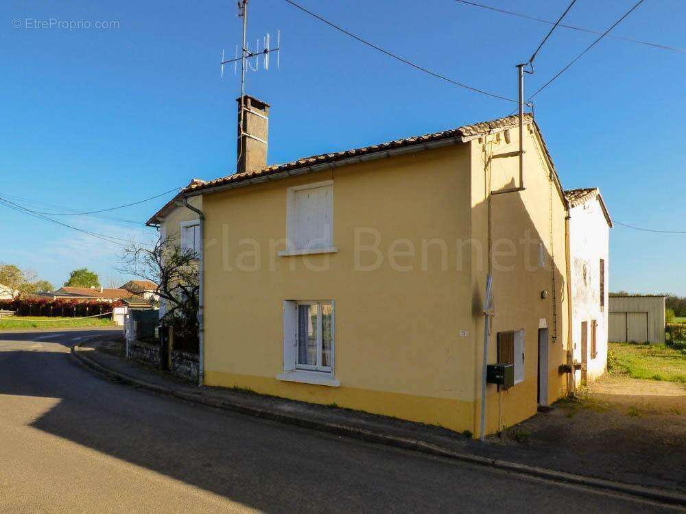 Maison à SAUZE-VAUSSAIS