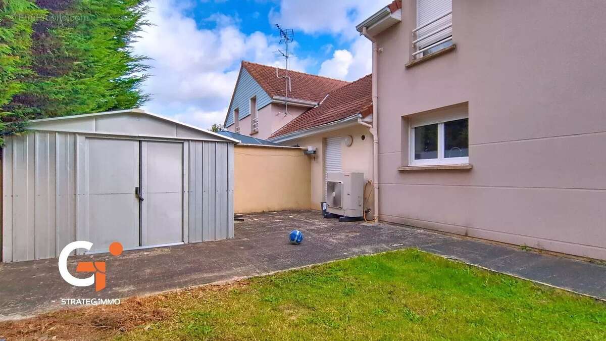 Maison à SAINT-ETIENNE-DU-ROUVRAY