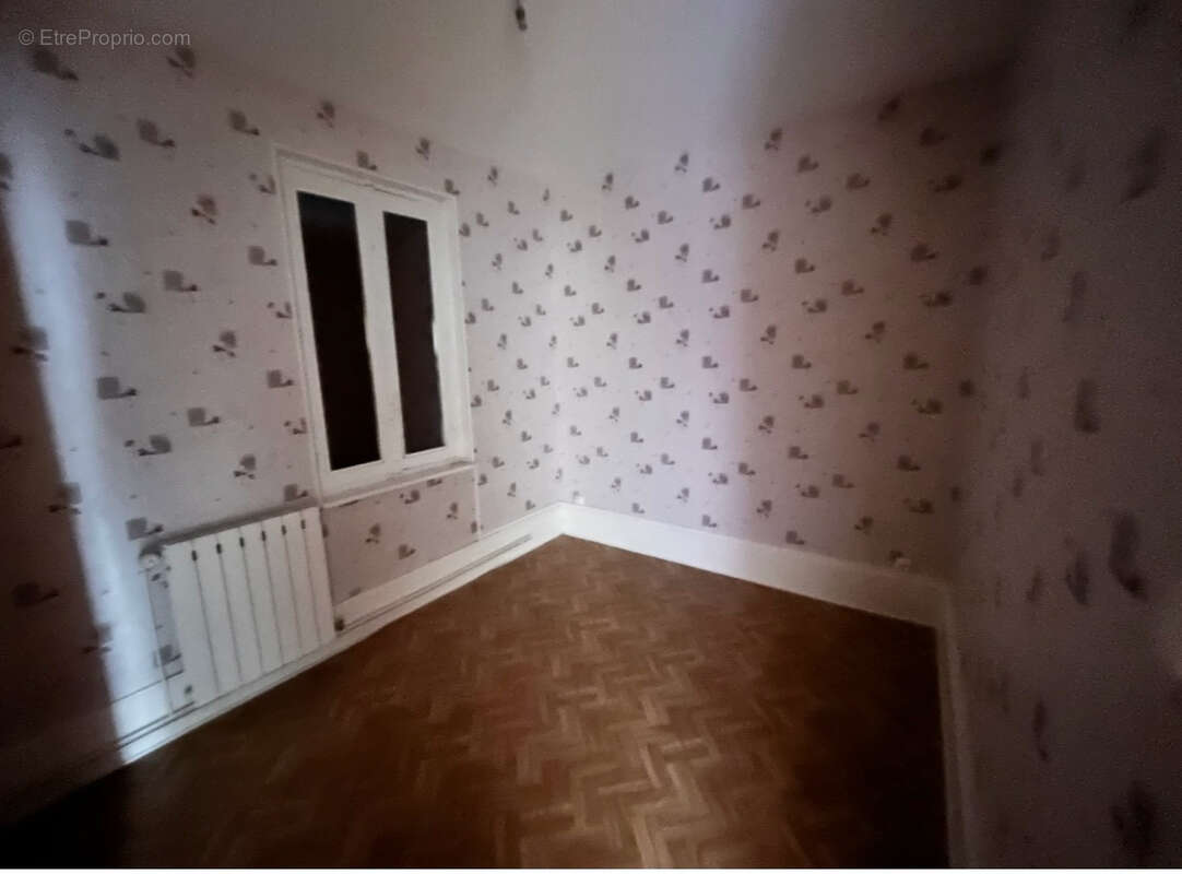 À Bourbon-Lancy (71), immeuble à vendre 105000 € - photo 9