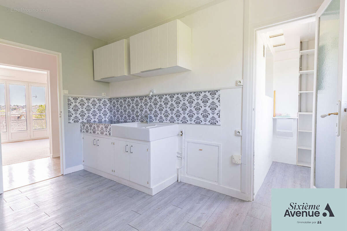 Appartement à CHILLY-MAZARIN