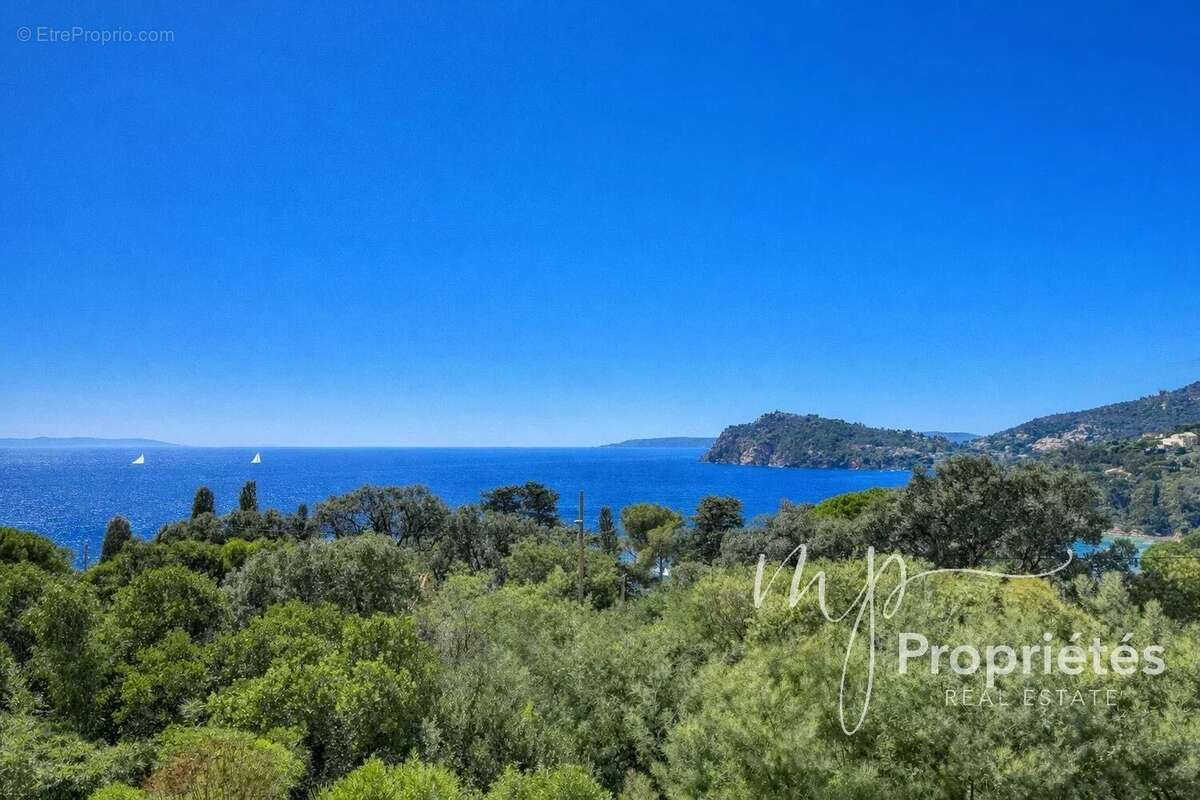 Appartement à RAYOL-CANADEL-SUR-MER