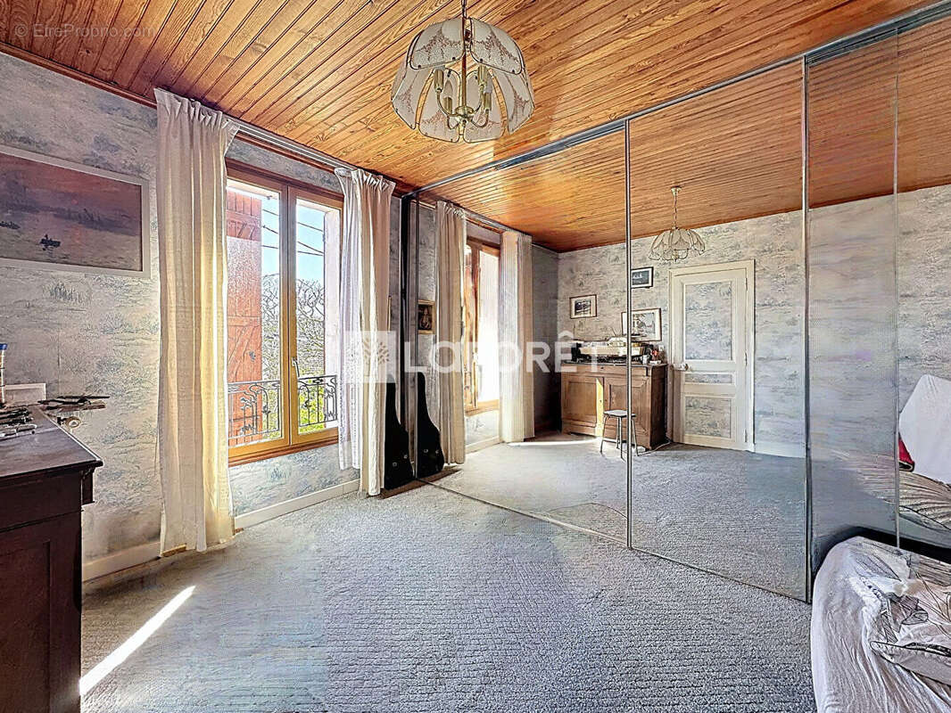 Maison à BONNEUIL-SUR-MARNE