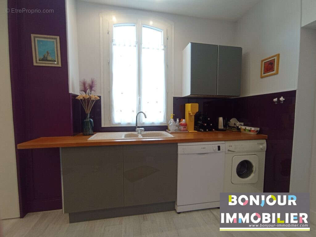Appartement 70 m² à Saint-Laurent-Du-Pont  - photo 4