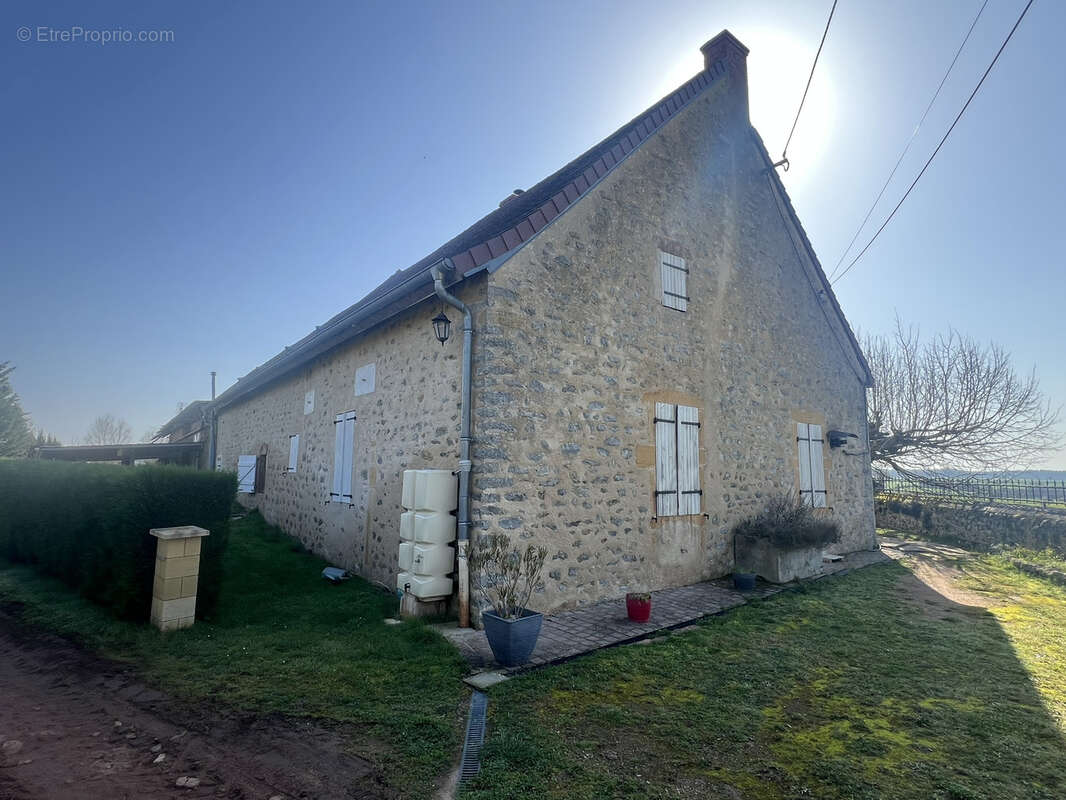 Maison à PALINGES