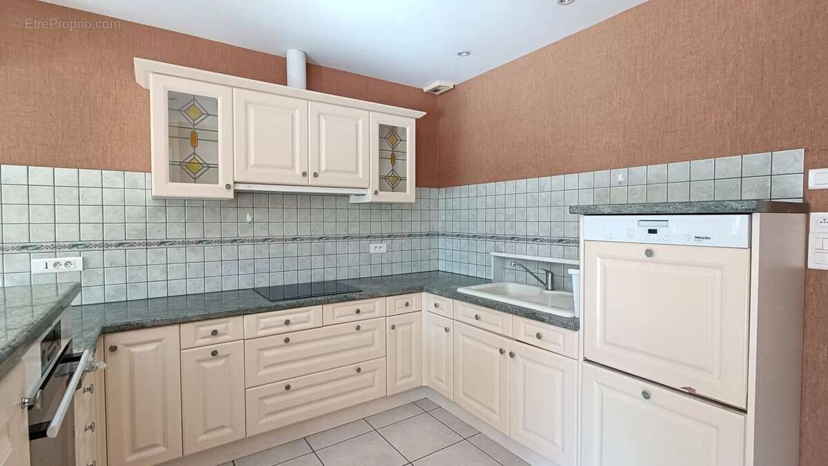 Maison à NEUVILLE-DE-POITOU