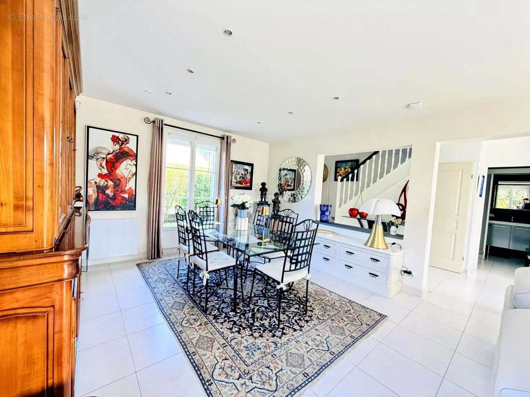 Maison à OZOIR-LA-FERRIERE