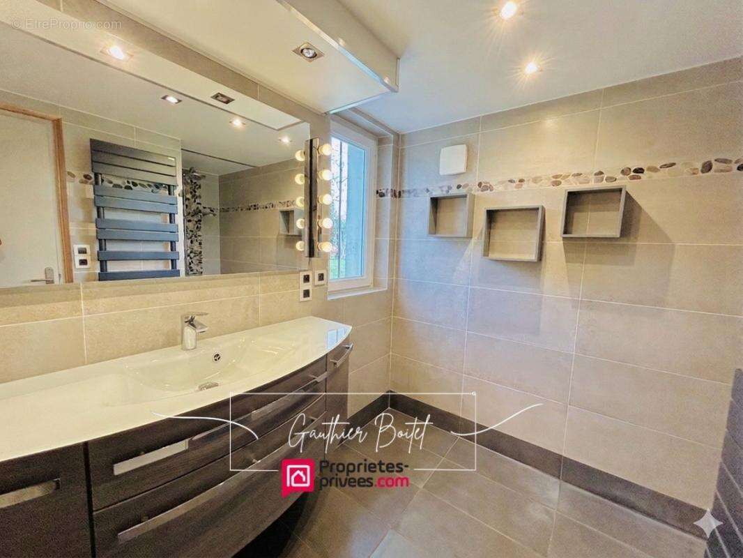 Maison à COULOMMIERS