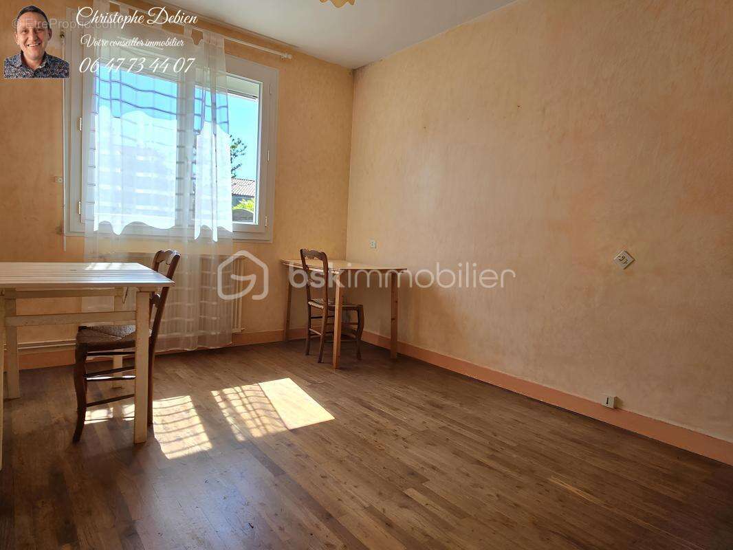 Maison à LES HERBIERS