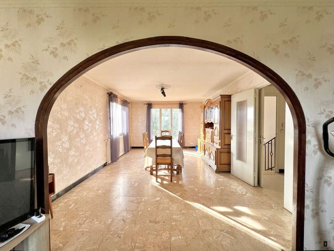 Maison à CHARVIEU-CHAVAGNEUX