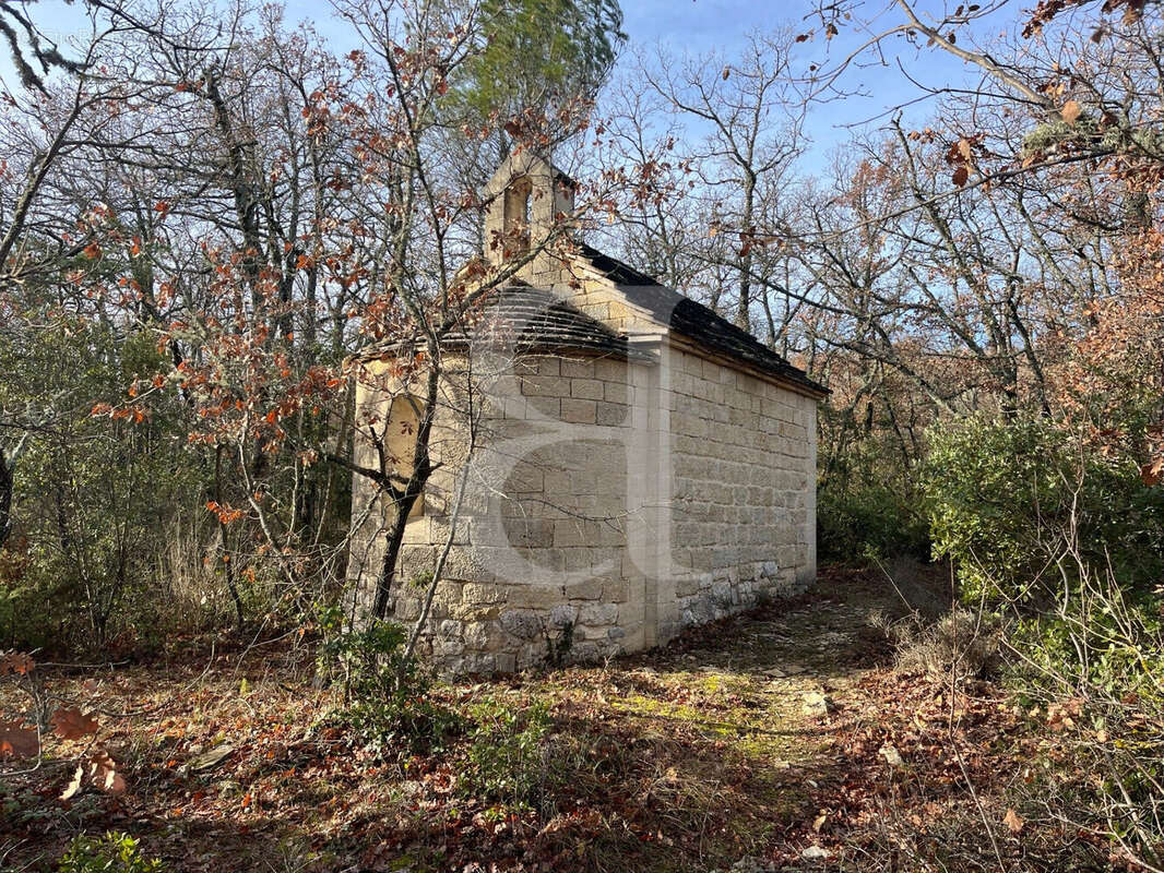 Maison à PERNES-LES-FONTAINES