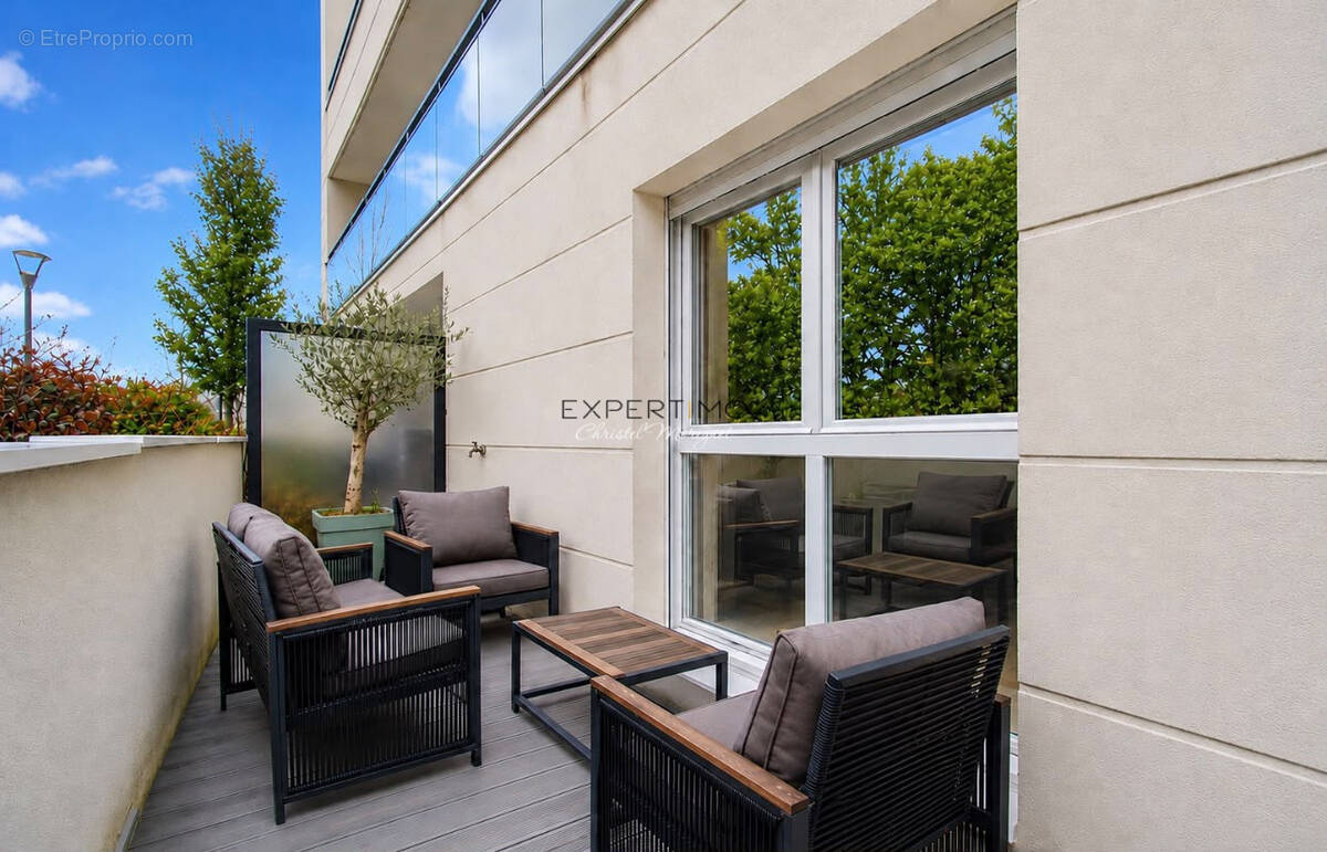 Appartement à SAINT-THIBAULT-DES-VIGNES