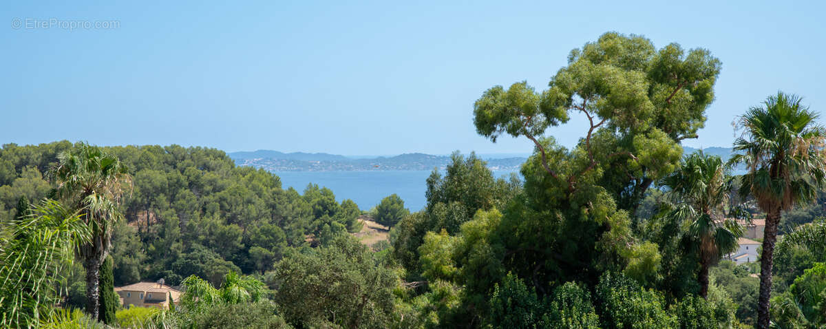 Maison à CARQUEIRANNE