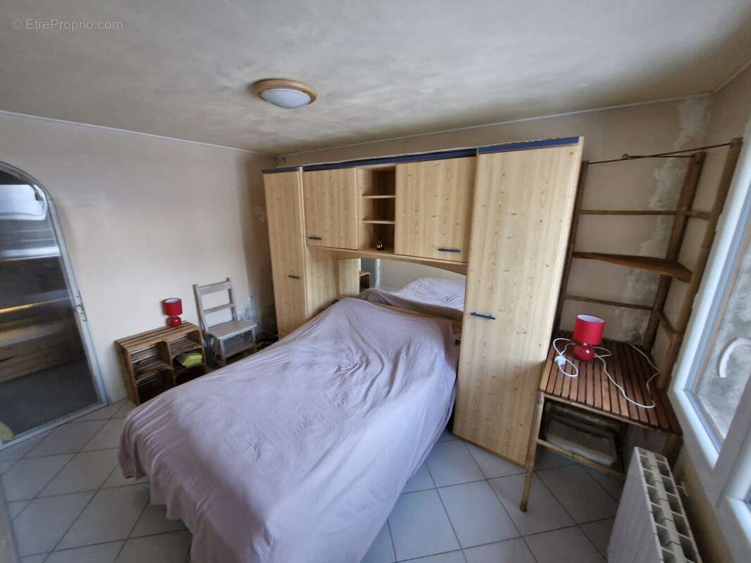 Maison à BESSE-ET-SAINT-ANASTAISE