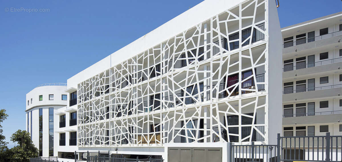 Commerce à SAINT-DENIS