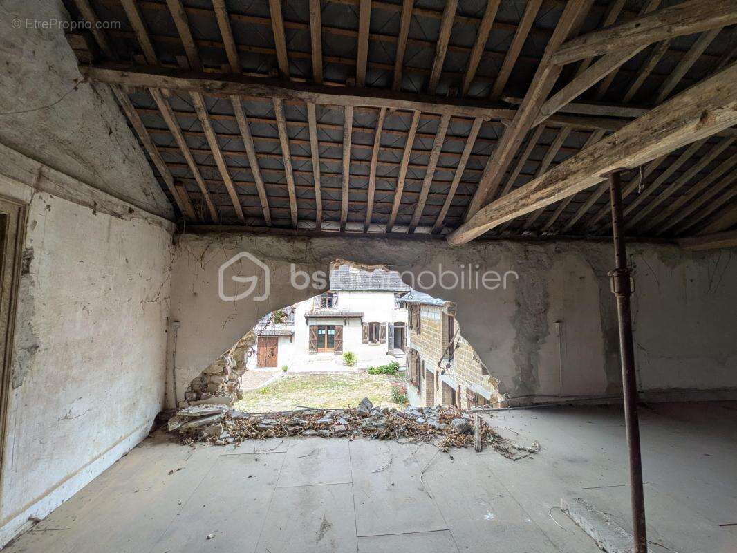 BARBY – Ensemble immobilier rare à fort potentiel (470 m² bâtis) - photo 12