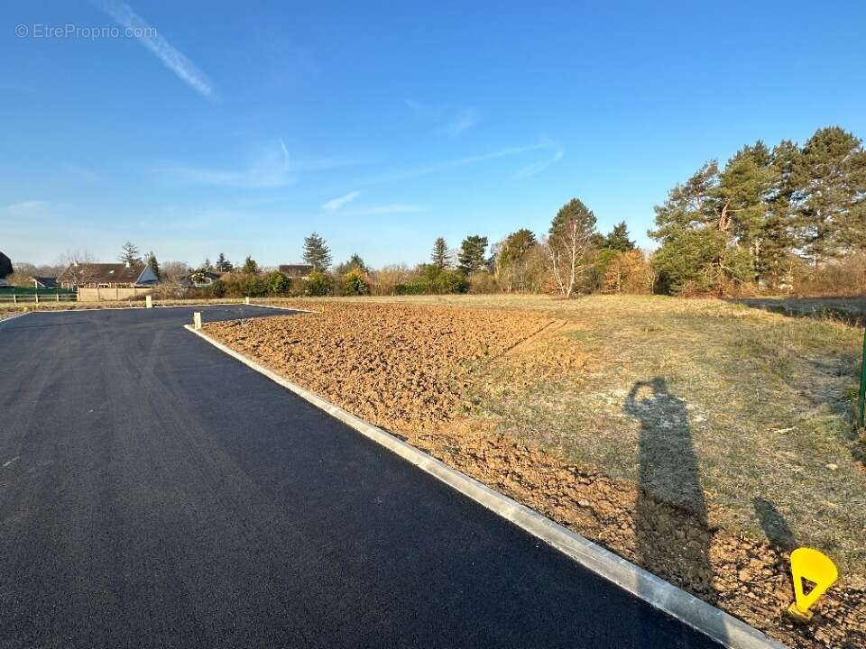 Terrain à MANTES-LA-VILLE