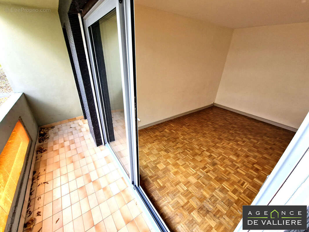 Appartement 67 m² à Nanterre  - photo 2