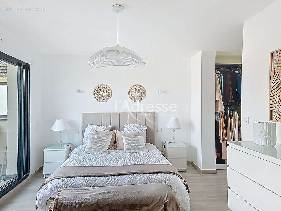 Maison à BAILLY-ROMAINVILLIERS