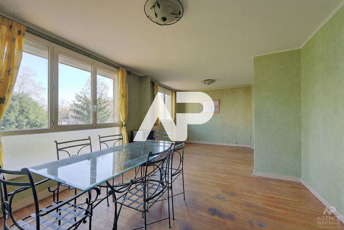 Appartement à RUEIL-MALMAISON